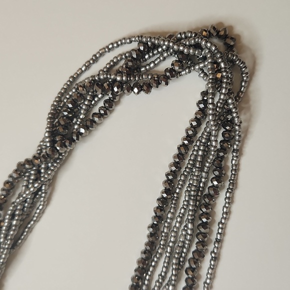 NWT ViVI Beaded Crystal Seven Strand Necklace - Picture 8 of 12